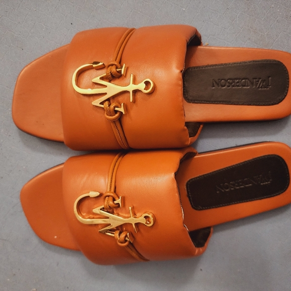 Jw anderson slides - Picture 4 of 4